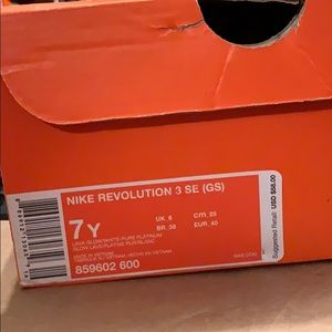 Nike Revolution 3 SE (GS)